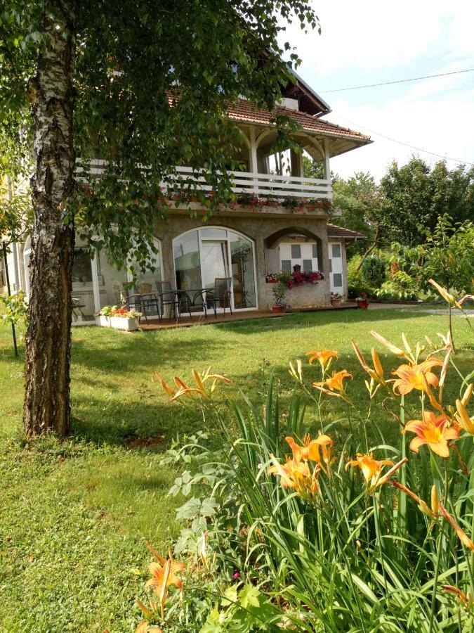 Studio Apartman Mak Duga Resa Exterior photo